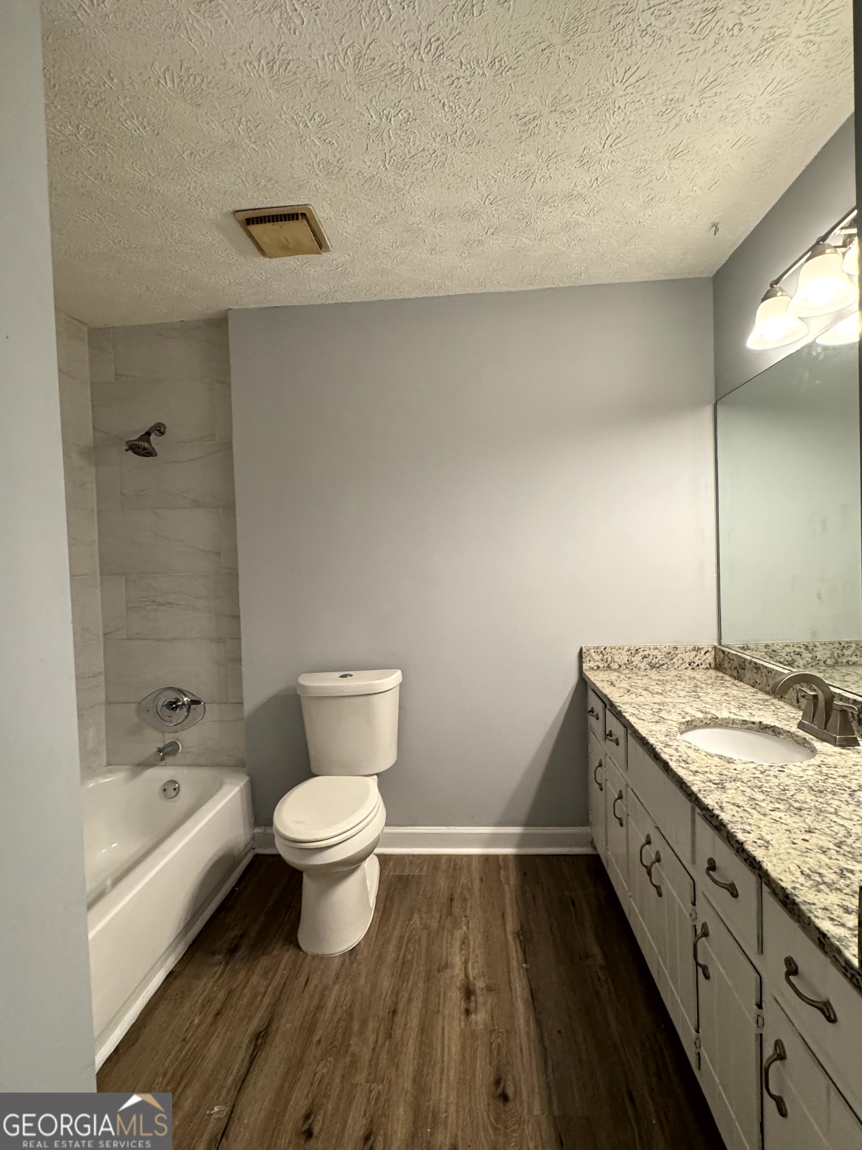 8678 Glenwoods Drive Property Photo 19
