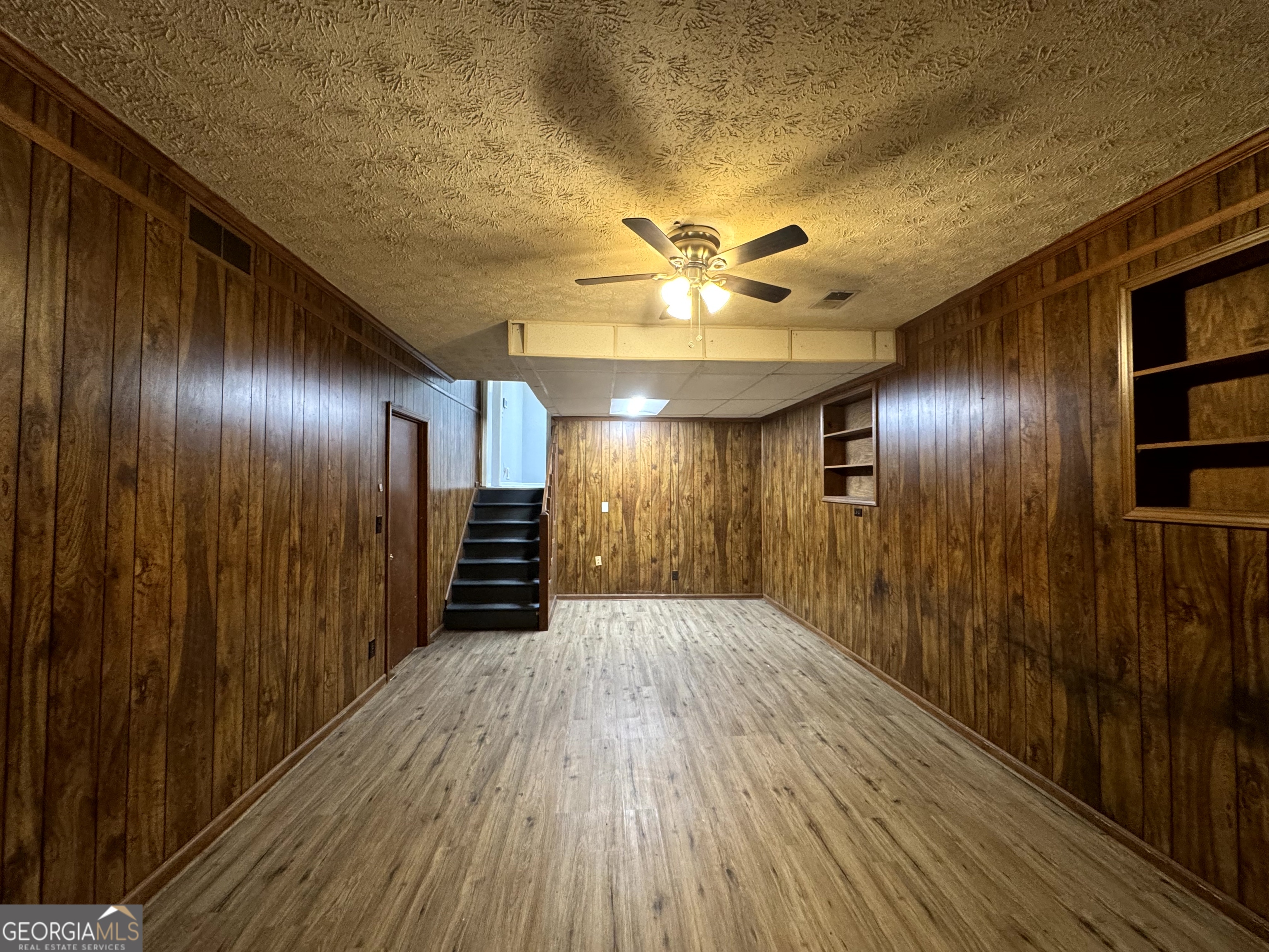 8678 Glenwoods Drive Property Photo 20