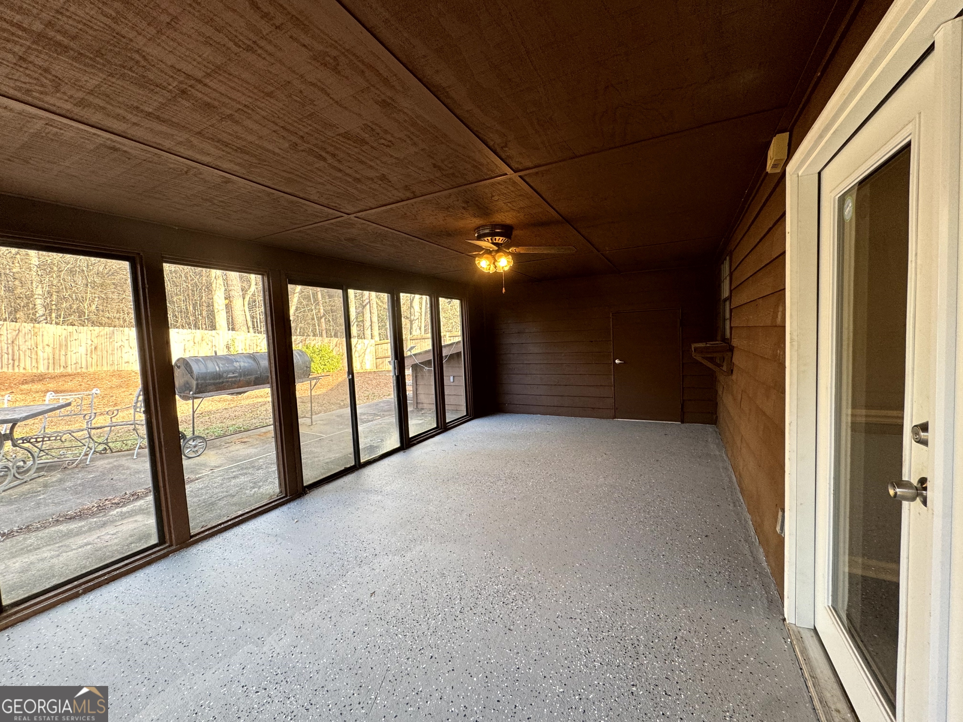 8678 Glenwoods Drive Property Photo 22