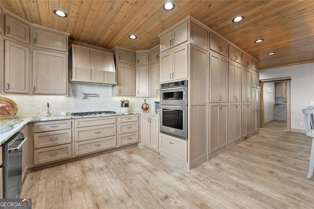 655 Mountainside Drive Property Photo 19