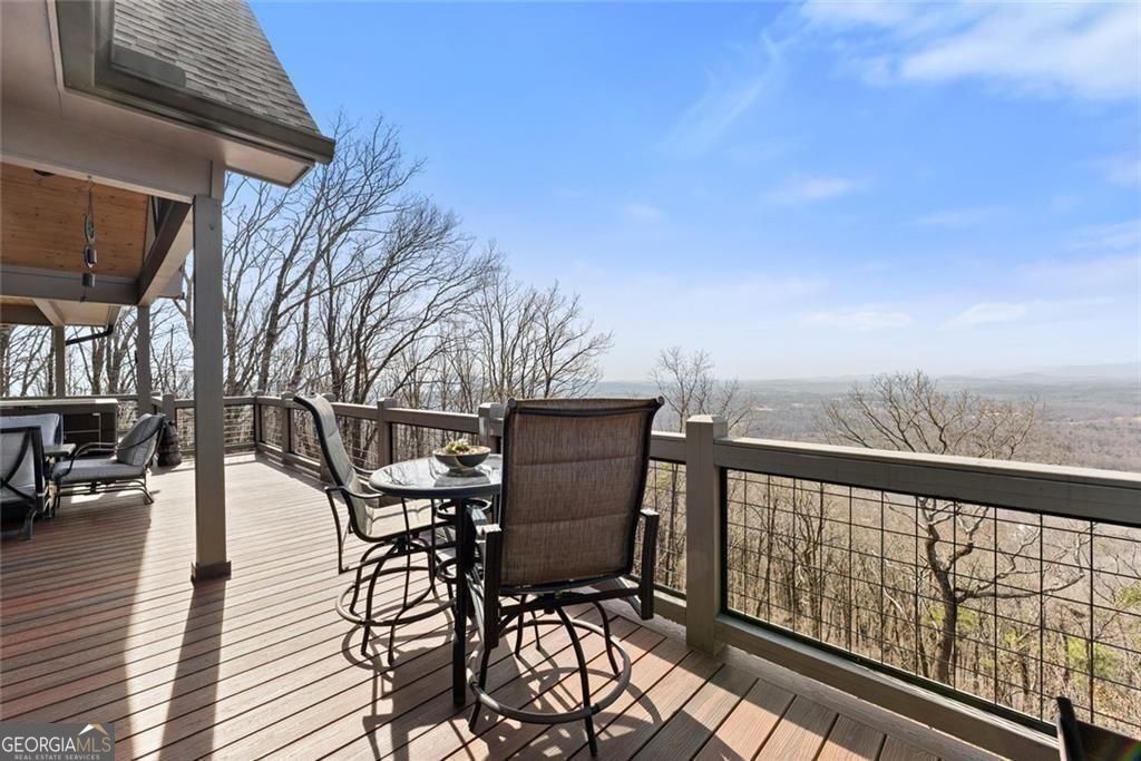 655 Mountainside Drive Property Photo 29