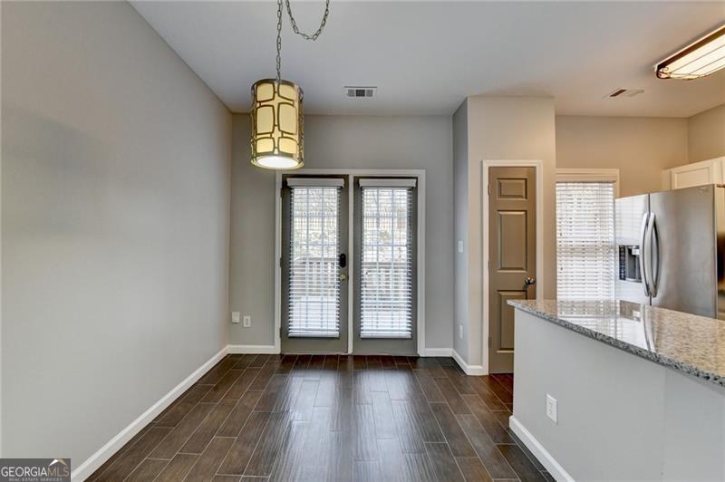 5987 Turfway Park Court Property Photo 4