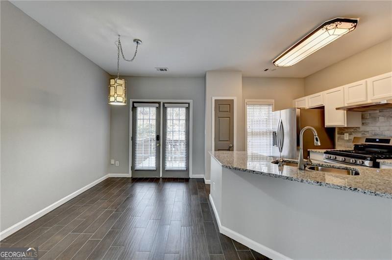 5987 Turfway Park Court Property Photo 6