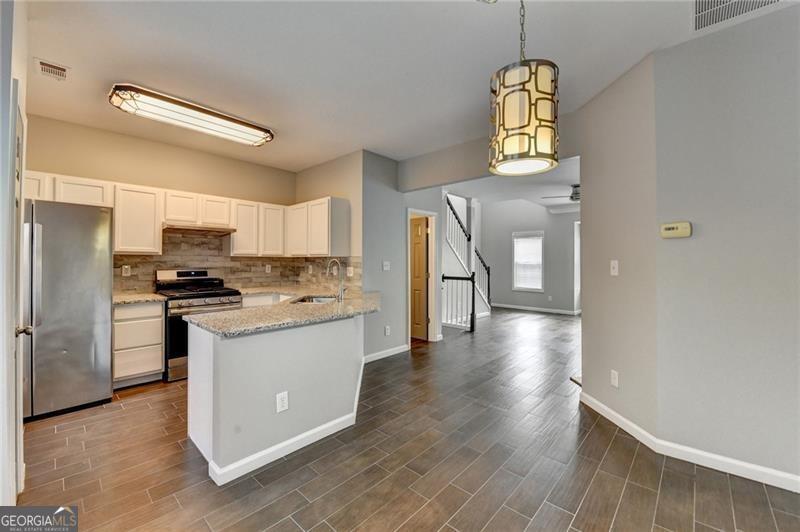 5987 Turfway Park Court Property Photo 7