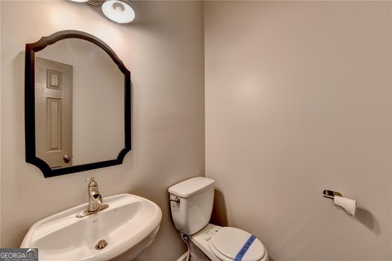 5987 Turfway Park Court Property Photo 24