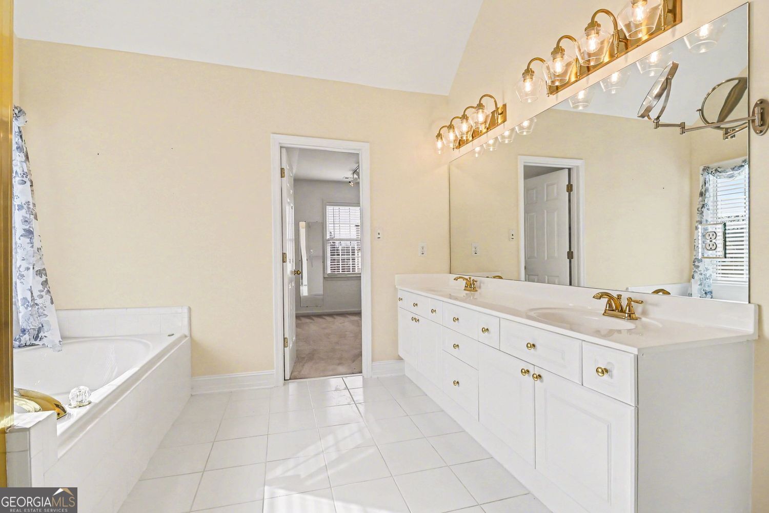 6895 Buckingham Circle Property Photo 26