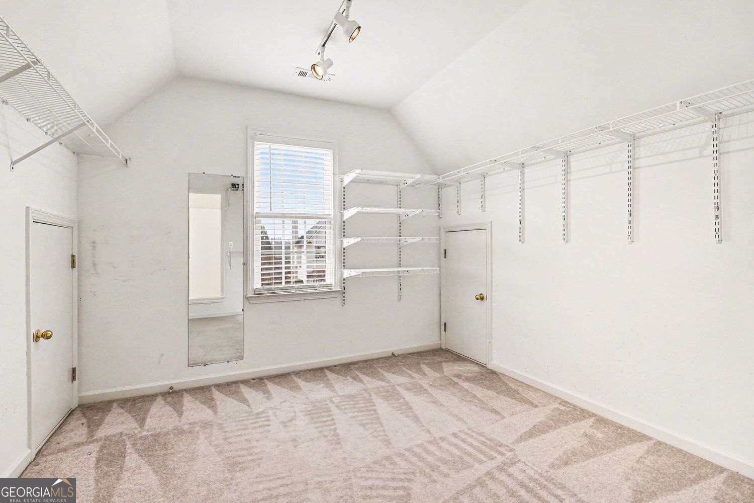 6895 Buckingham Circle Property Photo 28