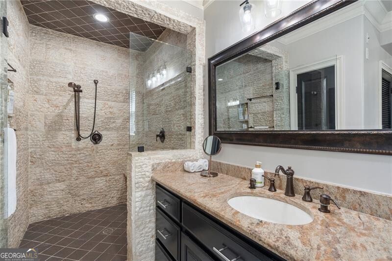 631 Boulevard Ne Property Photo 32