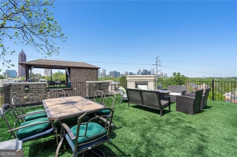 631 Boulevard Ne Property Photo 43
