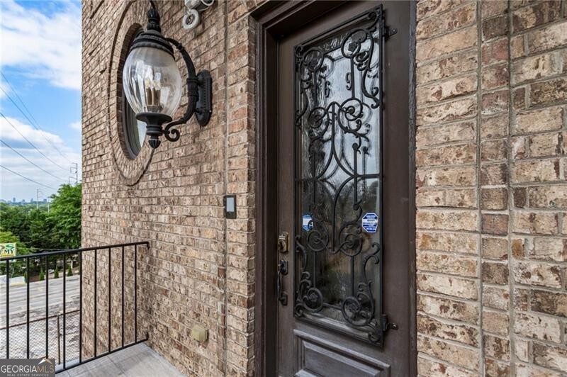 629 Boulevard Ne Property Photo 7