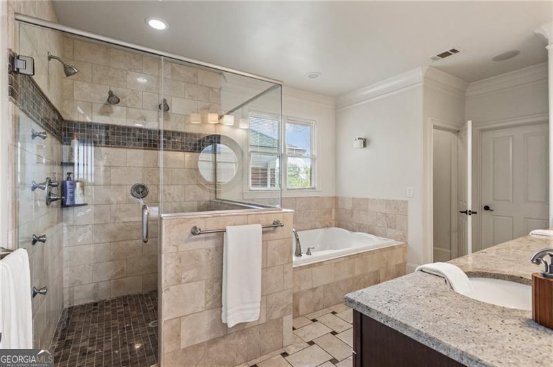 629 Boulevard Ne Property Photo 38