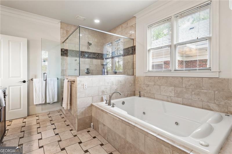 629 Boulevard Ne Property Photo 42