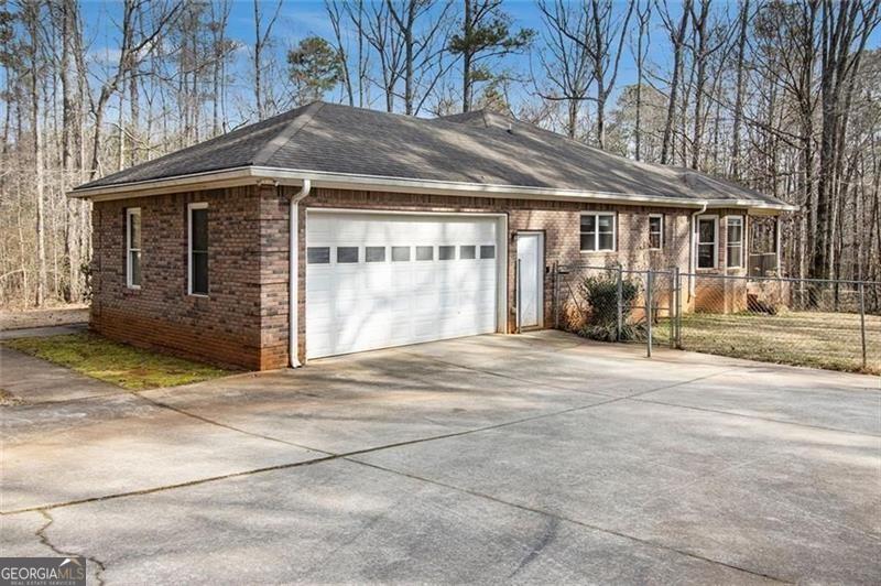 490 Dorsey Road Property Photo 3