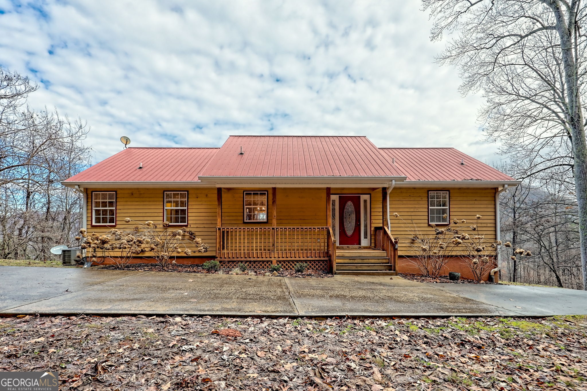 162 Eagles View Valley Property Photo 2