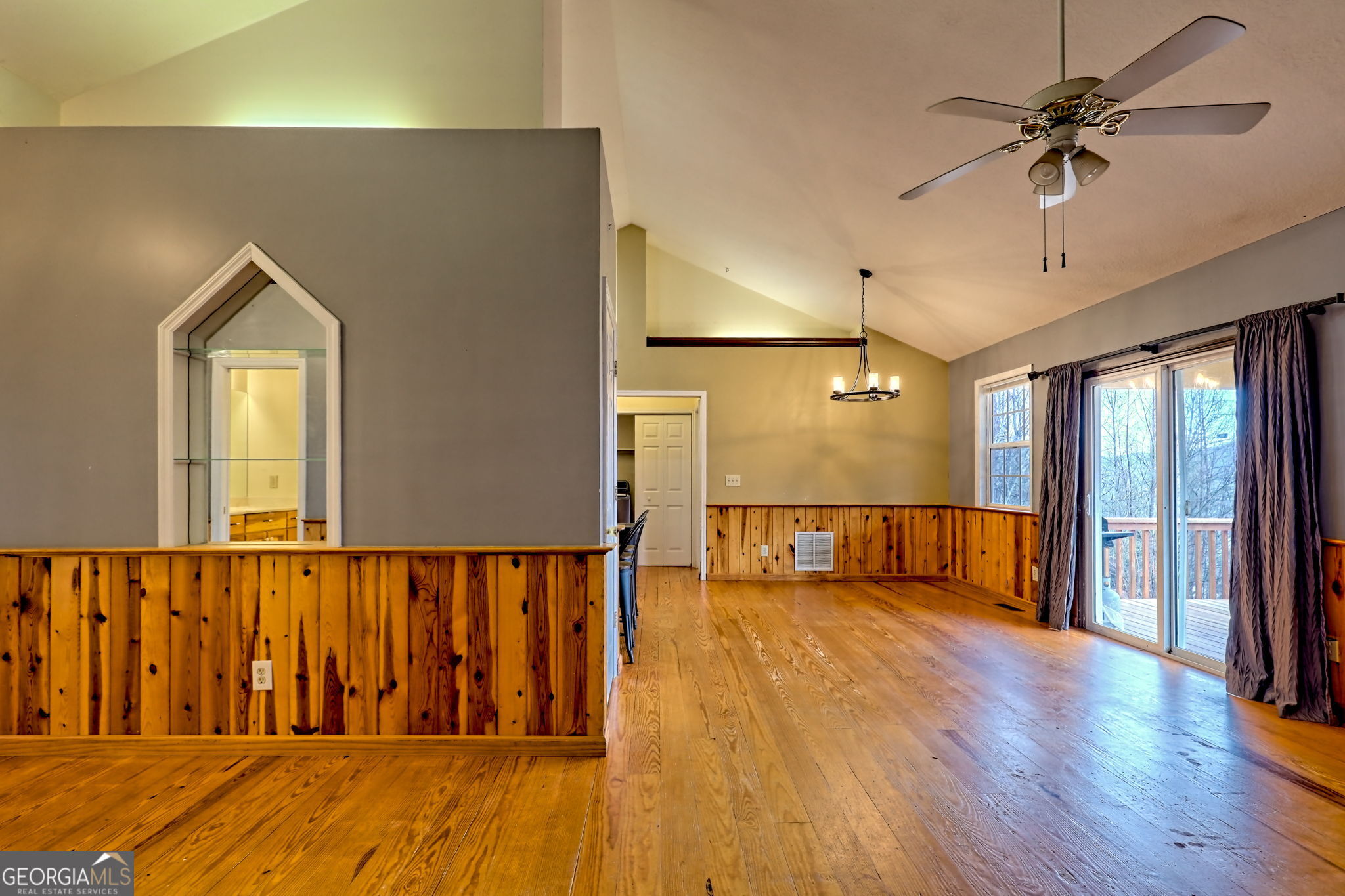 162 Eagles View Valley Property Photo 31