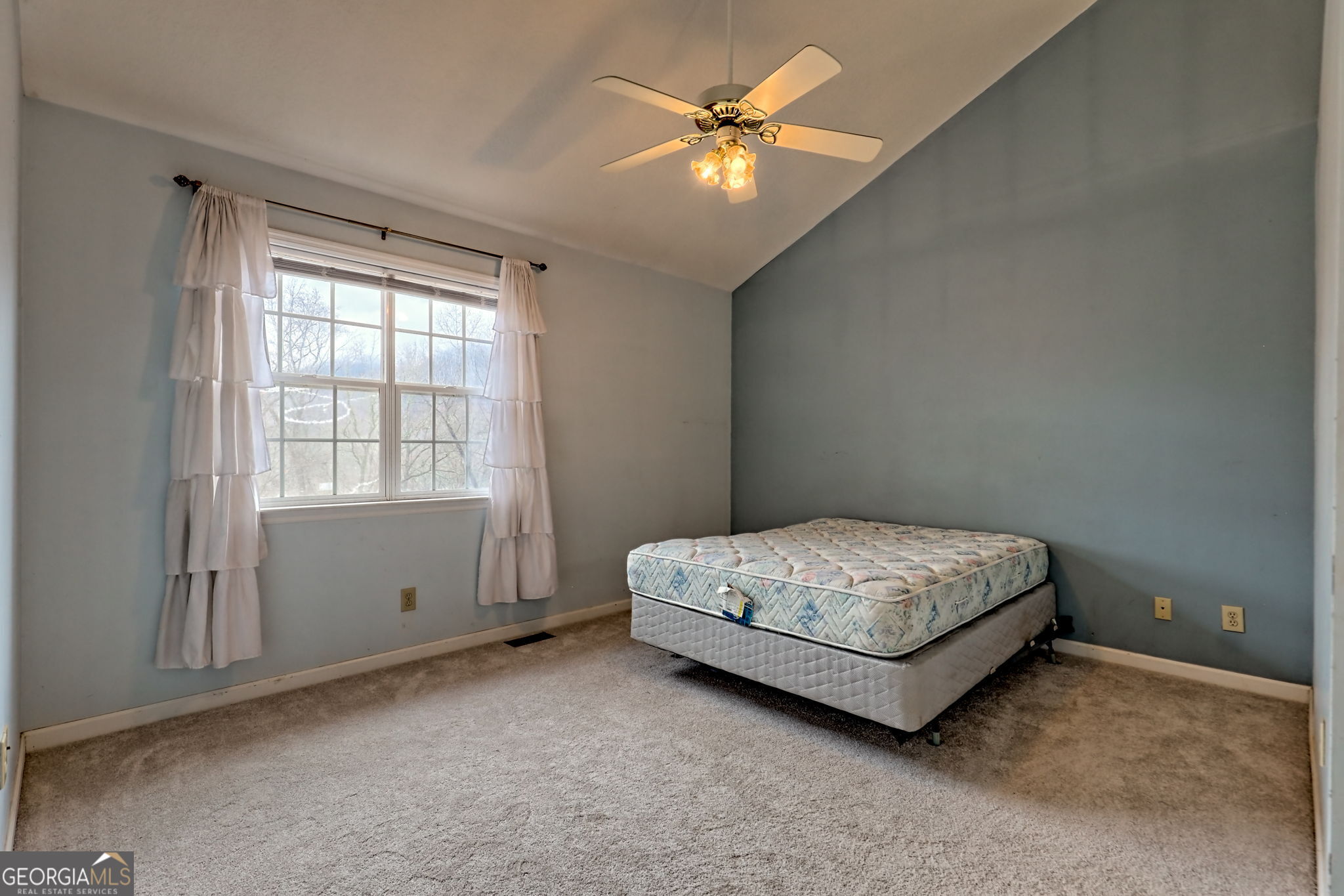 162 Eagles View Valley Property Photo 39