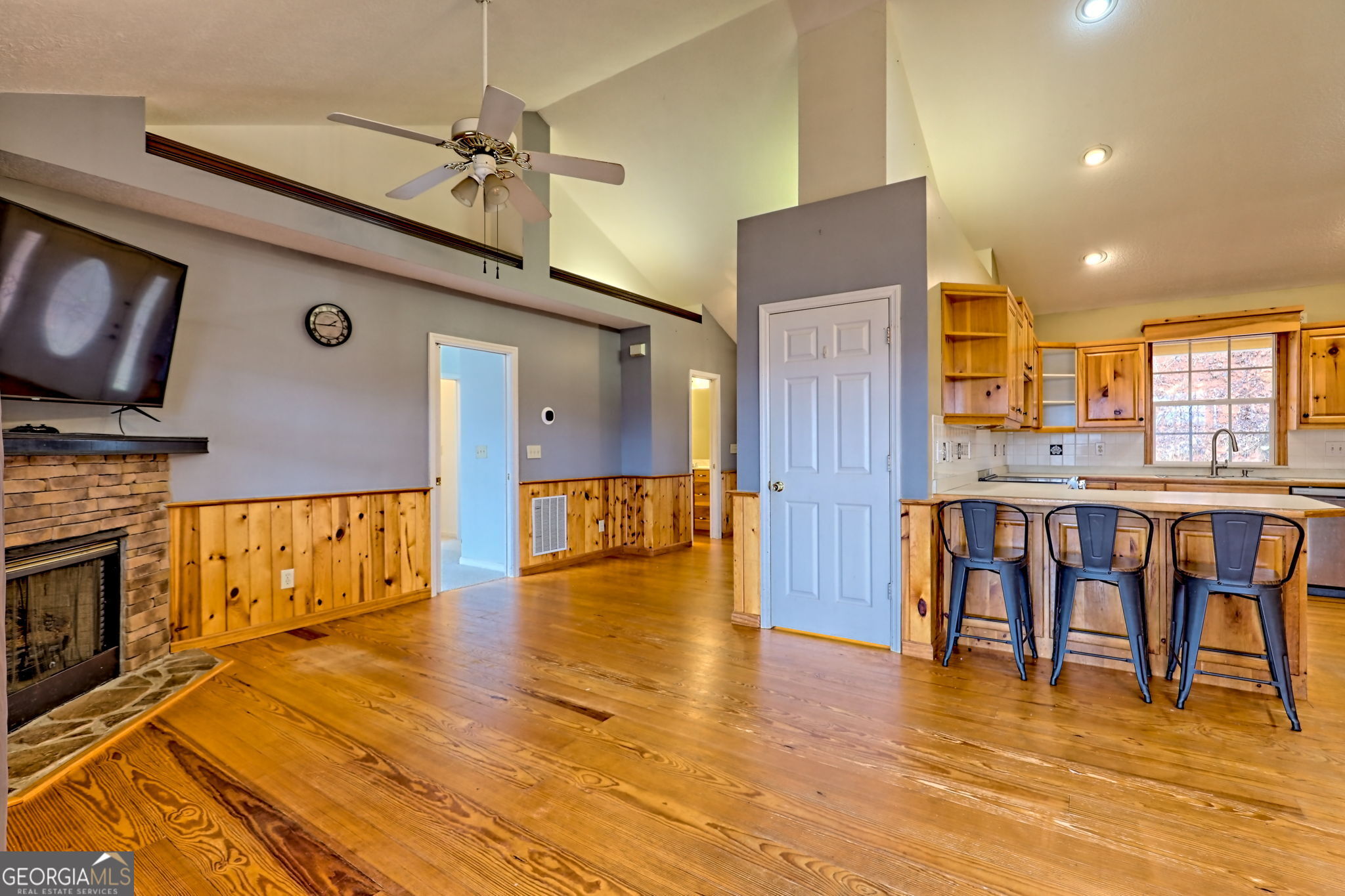 162 Eagles View Valley Property Photo 41