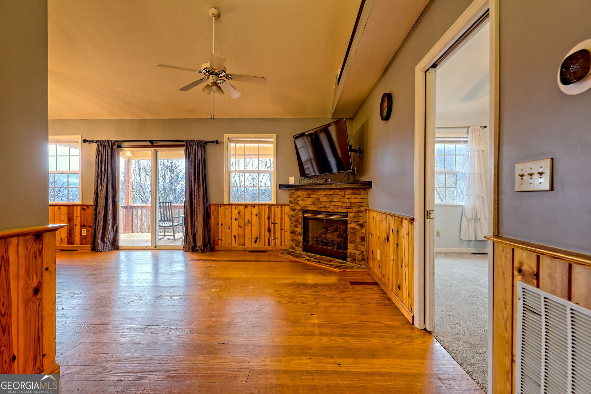 162 Eagles View Valley Property Photo 71