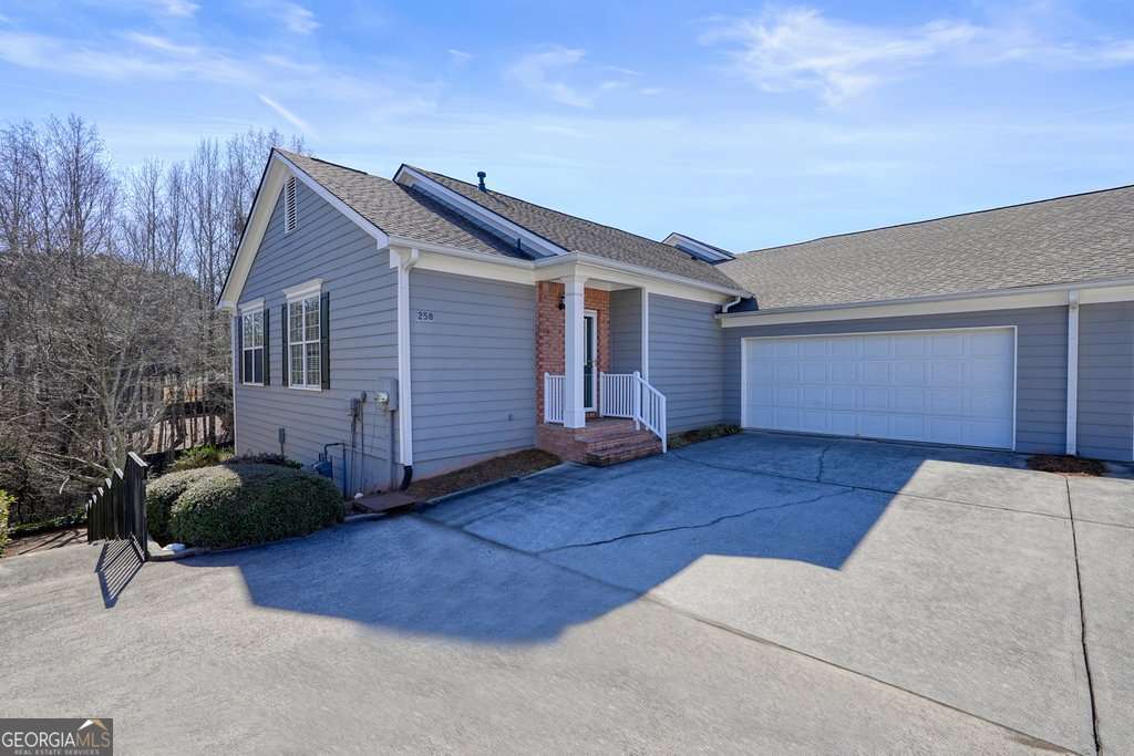 250 Camry Circle Property Photo 1