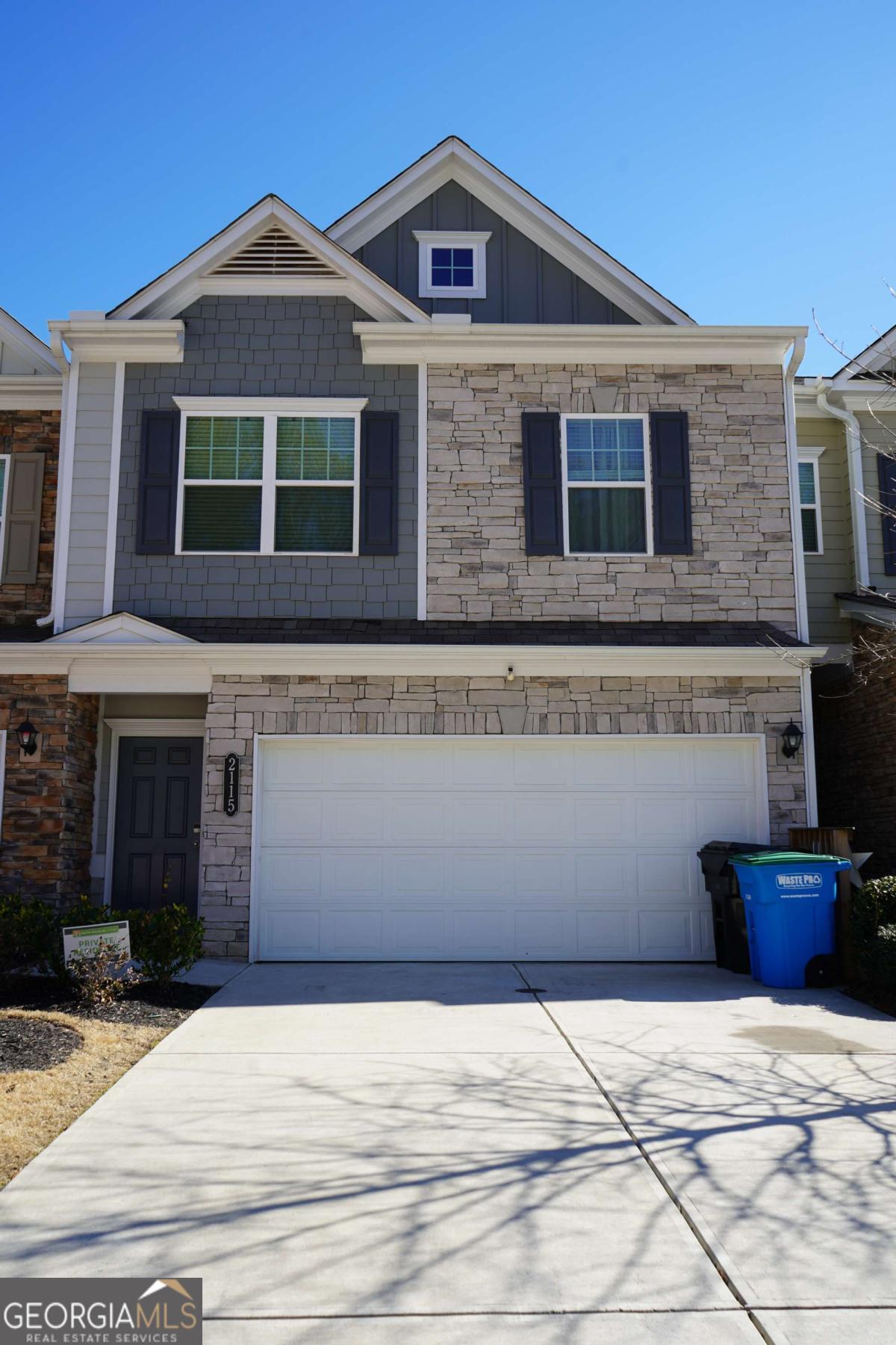 2115 Ravencliff Drive Property Photo 1