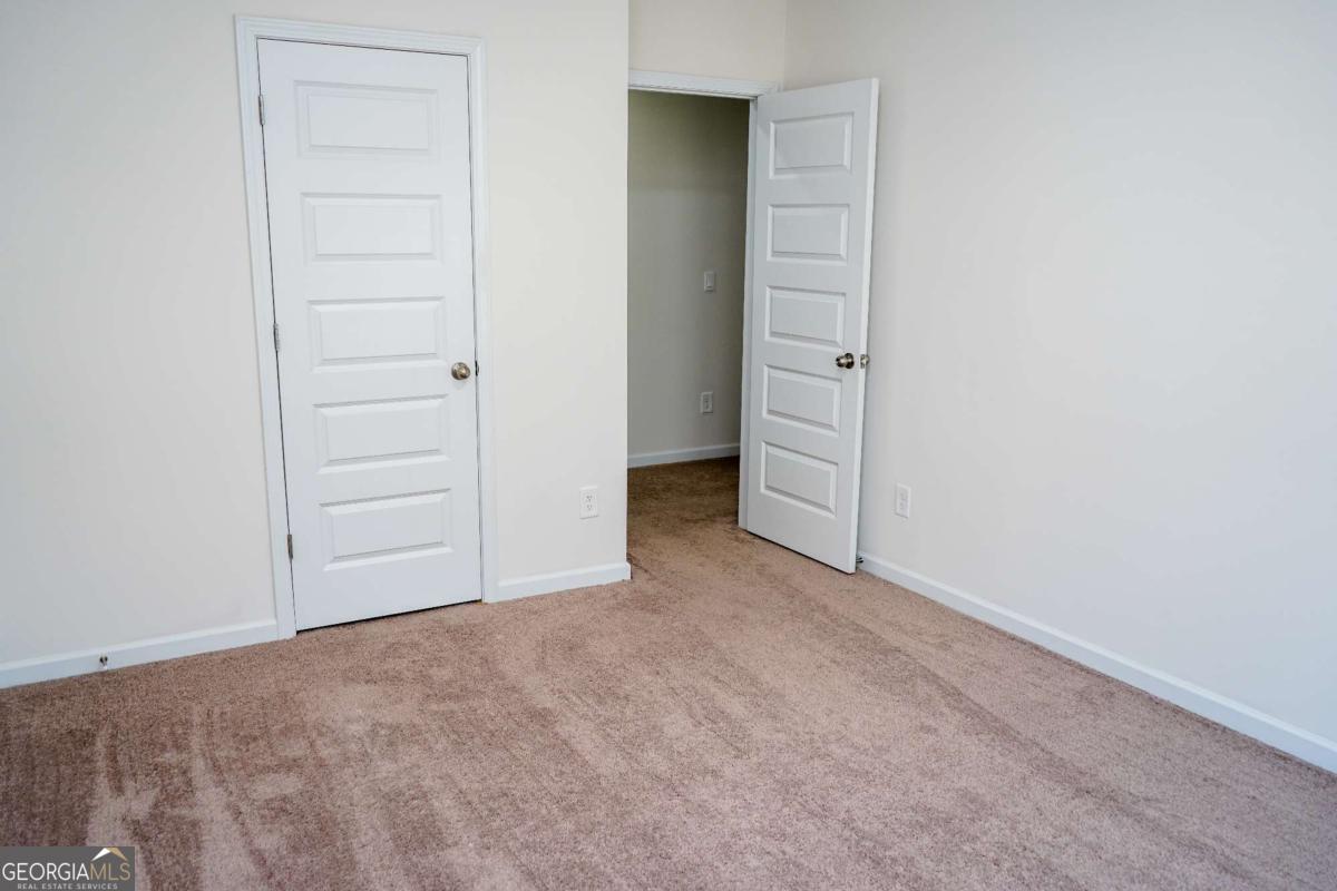 2115 Ravencliff Drive Property Photo 9