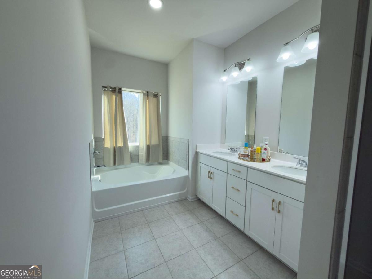2115 Ravencliff Drive Property Photo 24