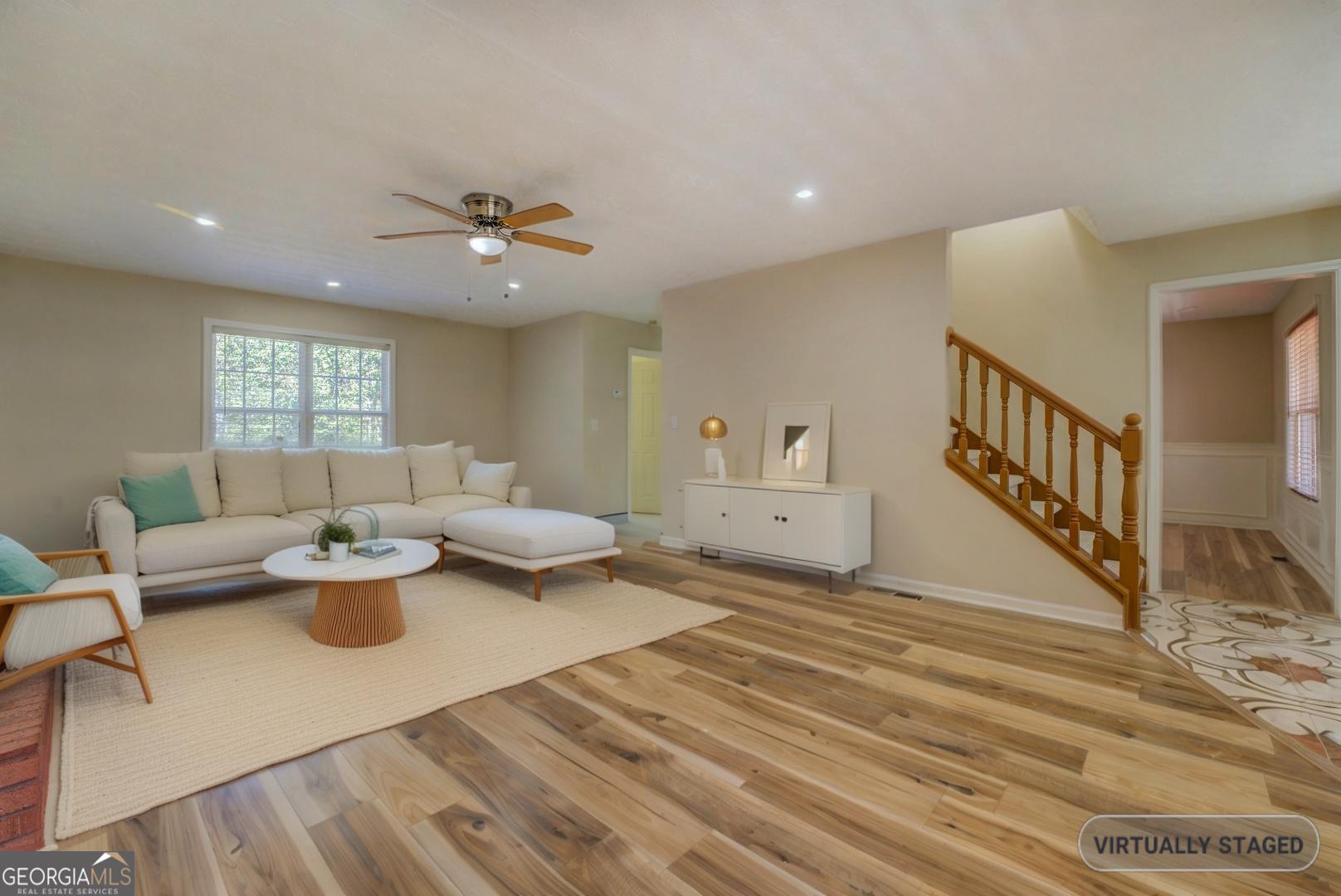2436 Green Hollow Court Property Photo 10