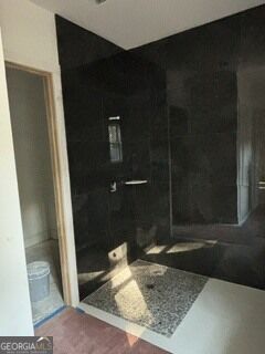 5585 Yorkshire Court Property Photo 15