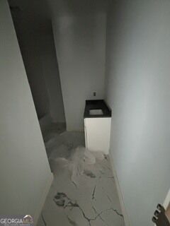 5585 Yorkshire Court Property Photo 21