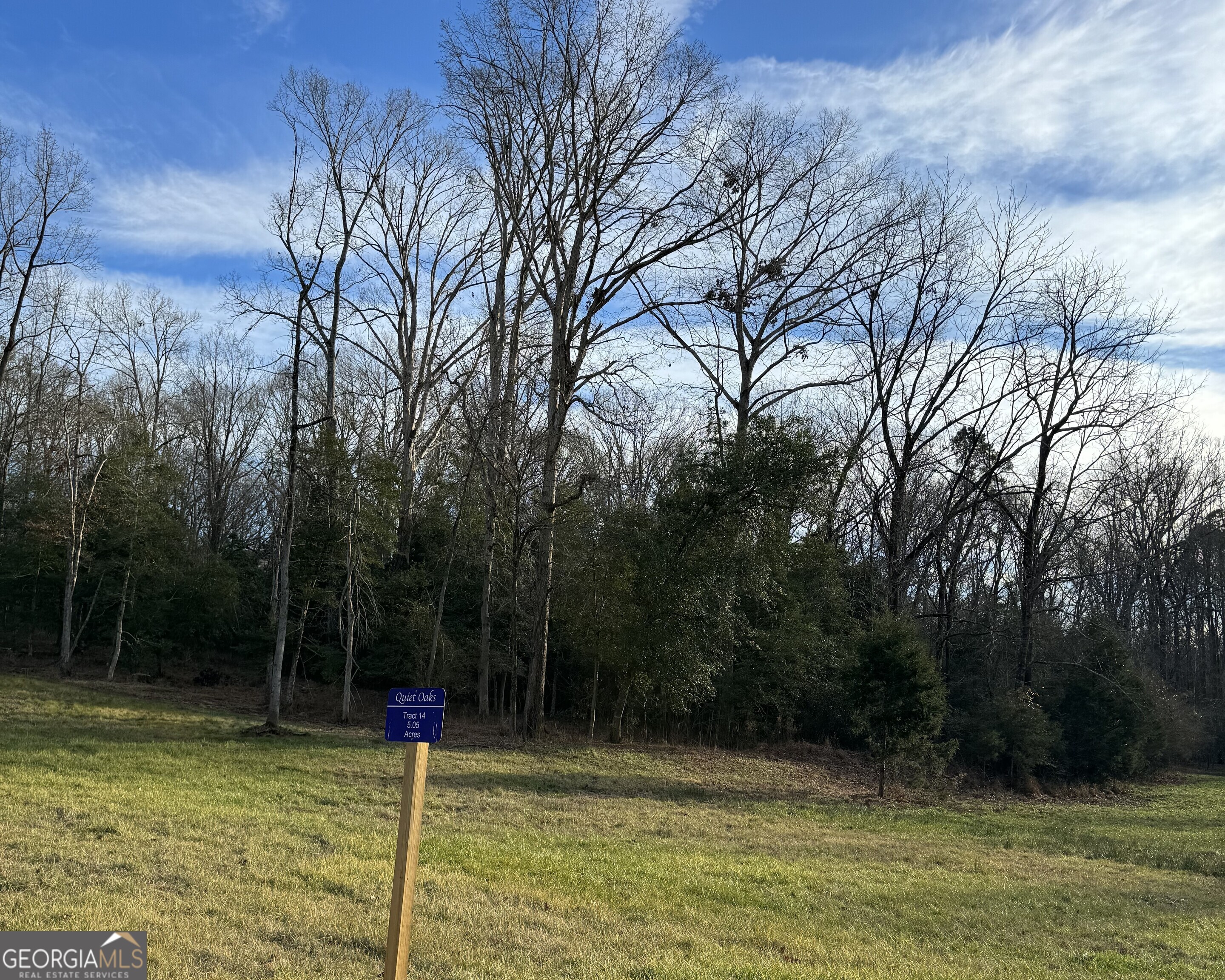 2050 Whispering Way Property Photo 3