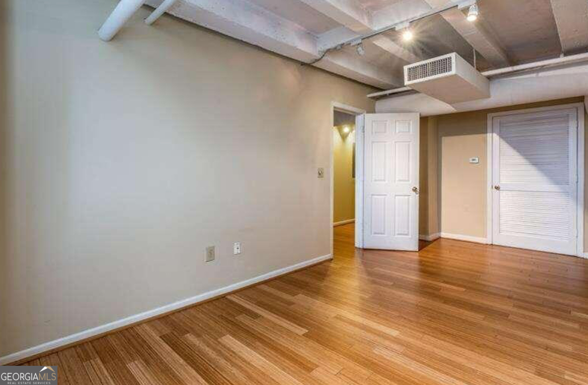 32 Peachtree # 1705 Property Photo 9