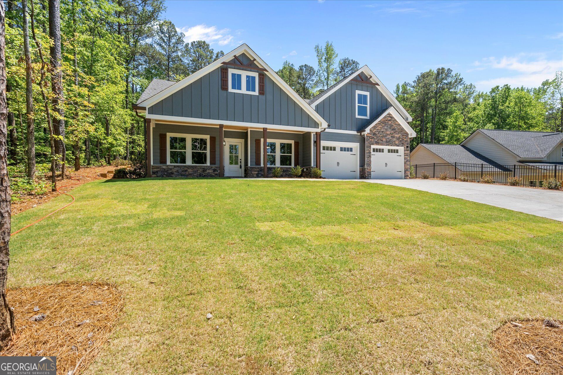 10041 Lakeview Parkway Property Photo 4