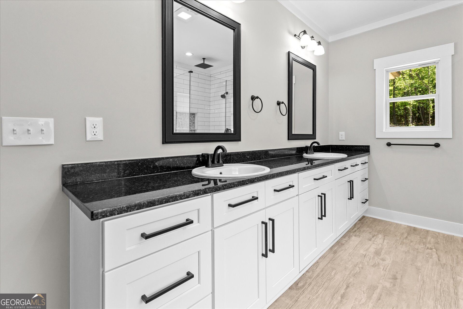 10041 Lakeview Parkway Property Photo 22