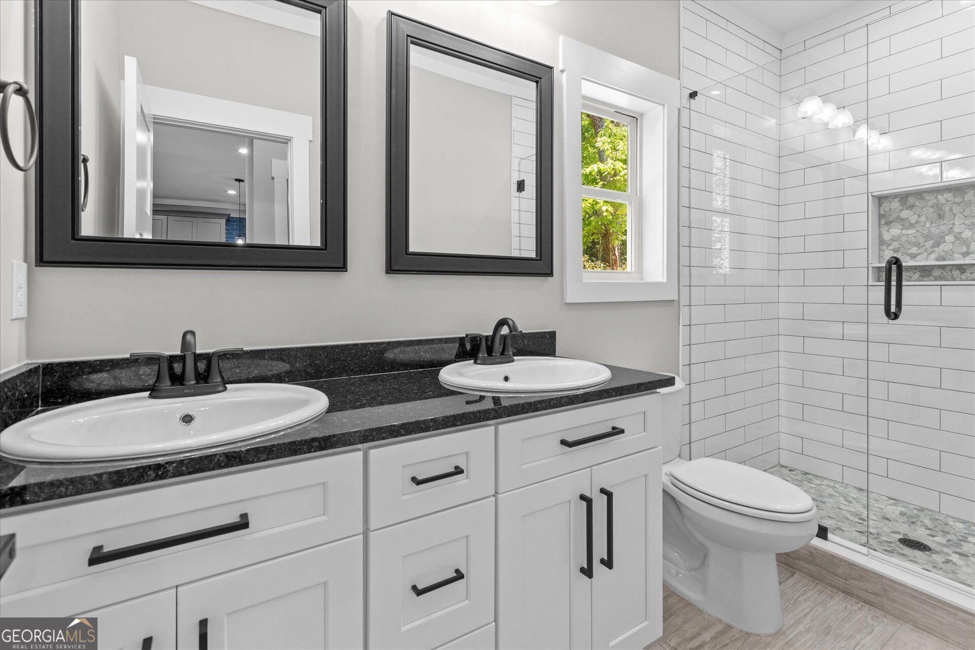 10041 Lakeview Parkway Property Photo 28