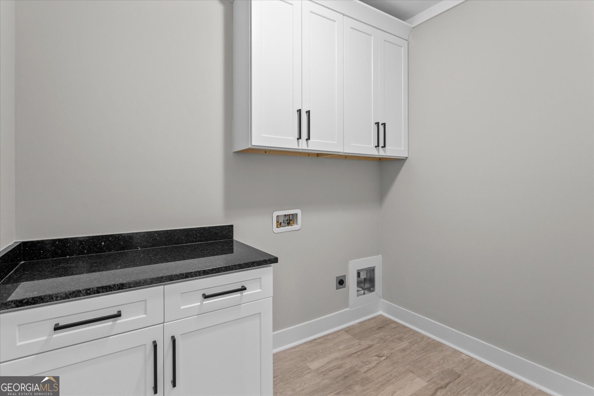 10041 Lakeview Parkway Property Photo 33