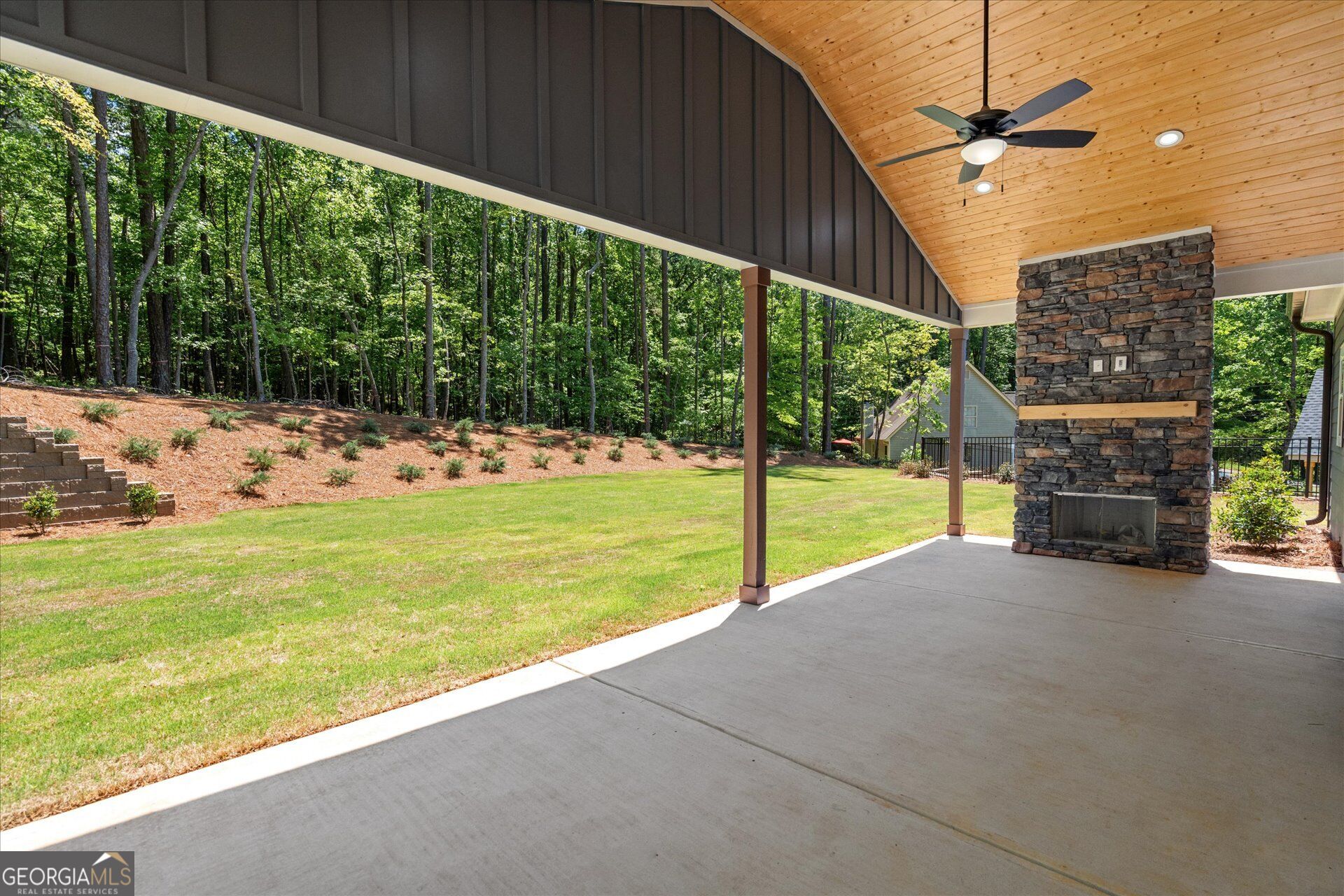 10041 Lakeview Parkway Property Photo 38