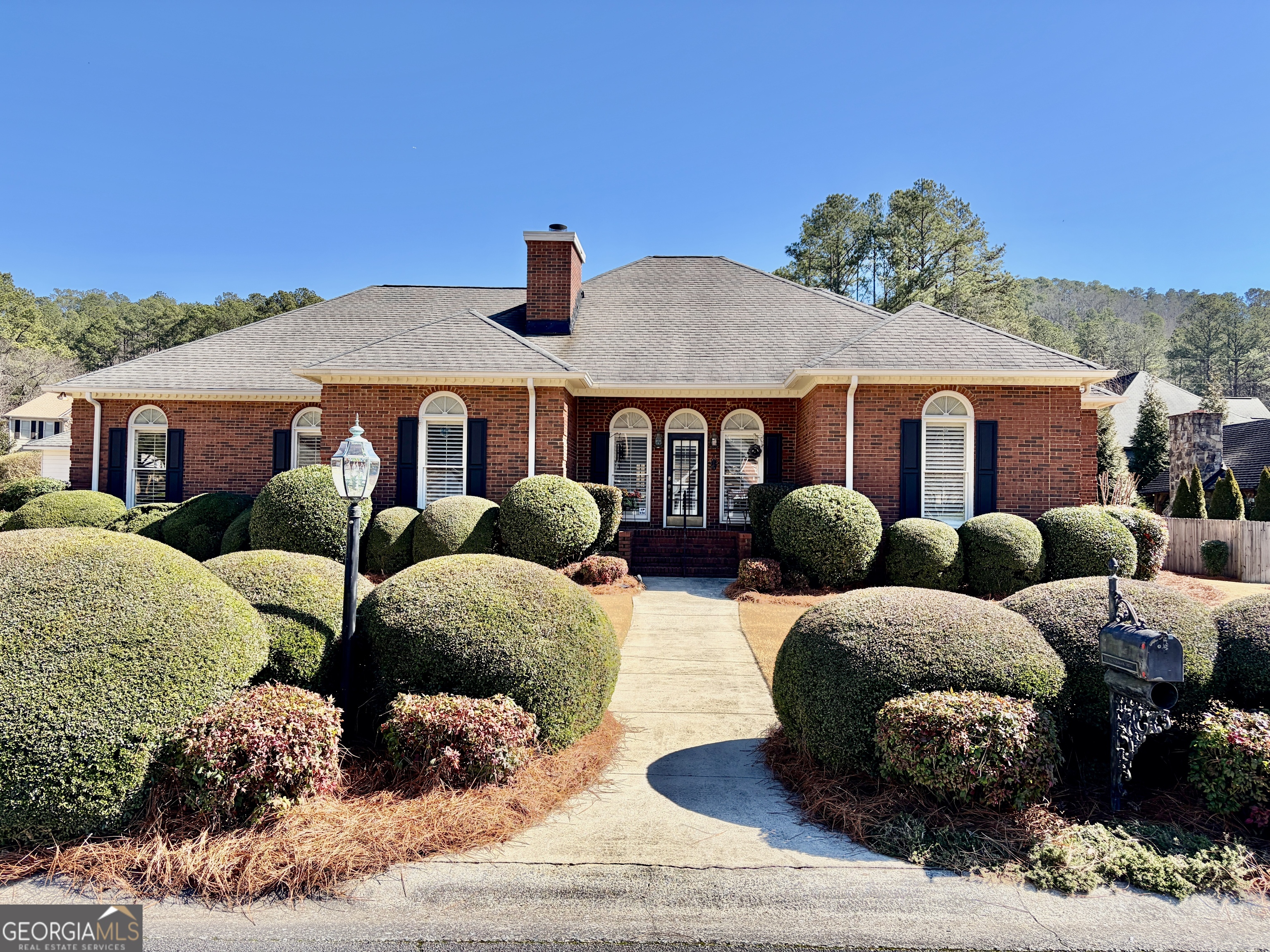 14 Saddlebrook Drive SE Property Photo 1