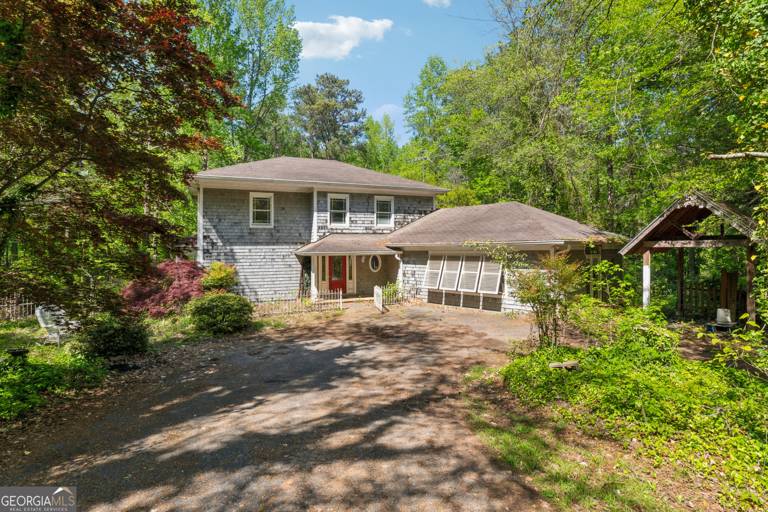 2057 Sugar Pike Road Property Photo 1