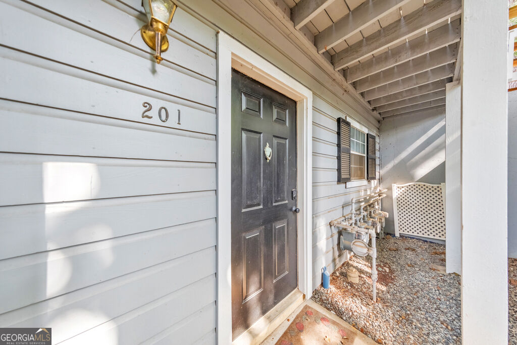 201 Natchez Trace Property Photo 2