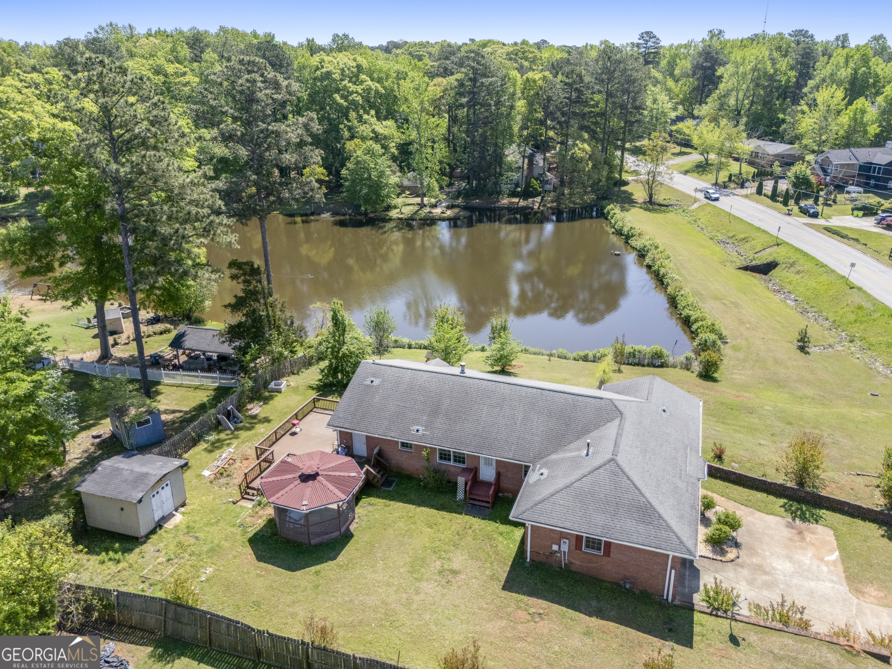 3258 Old Salem Road Se Property Photo 1