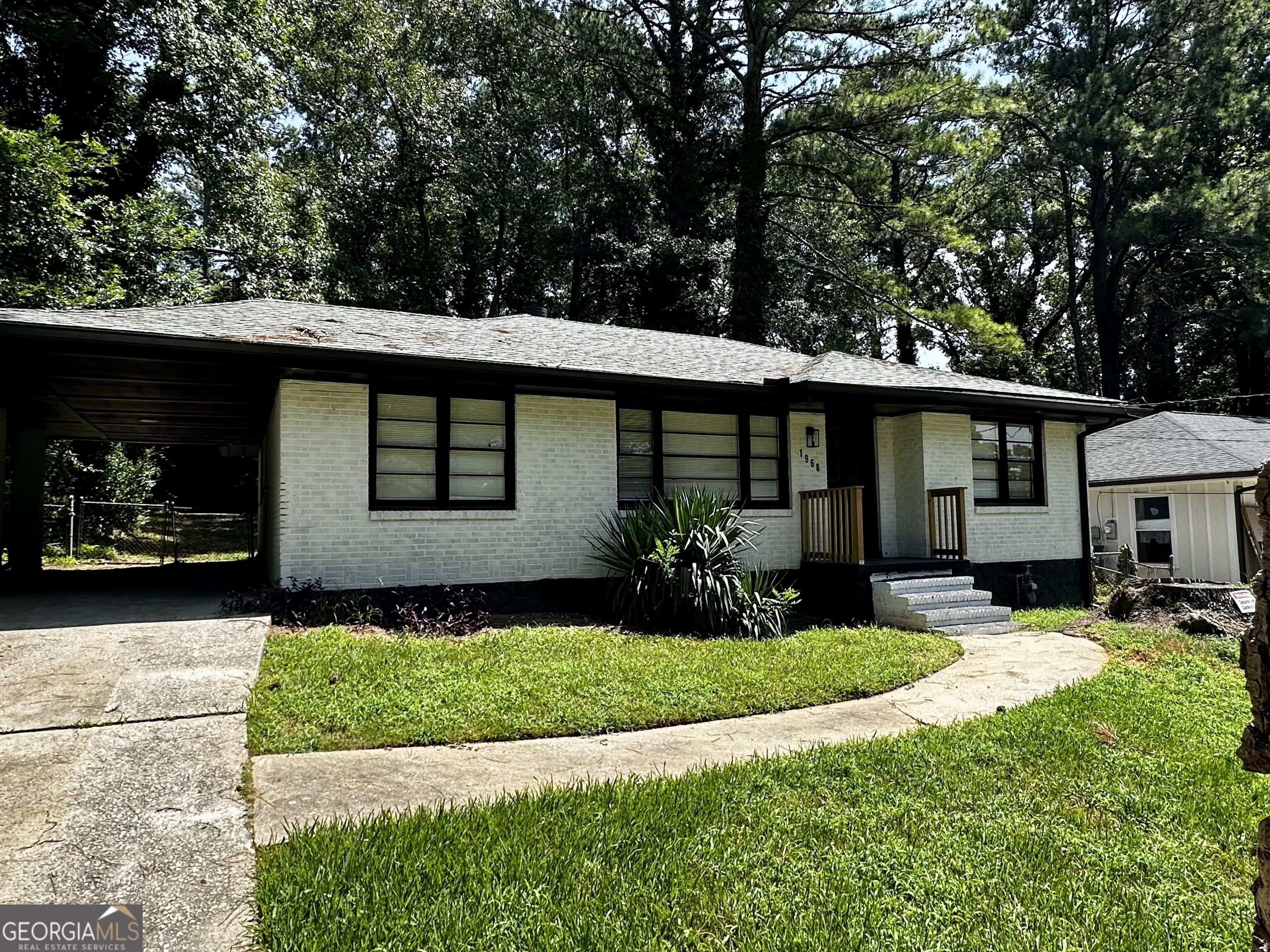 1968 Rosewood Road Property Photo 1