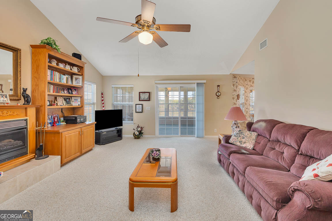 1056 Fiddler Trace Ne Property Photo 10