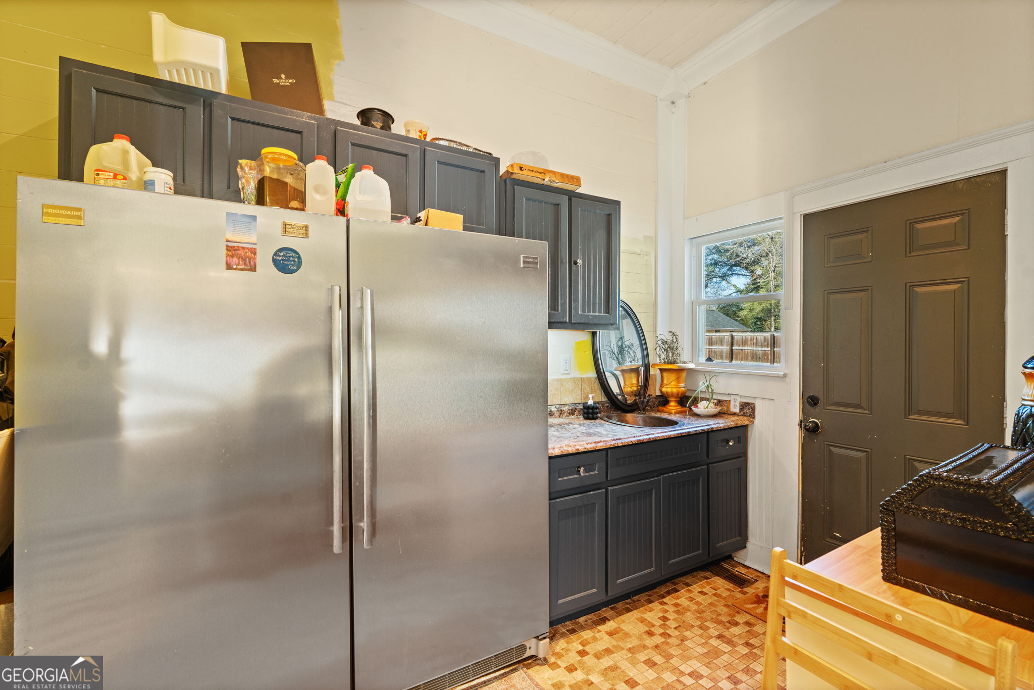110 E Artesian Avenue Property Photo 8