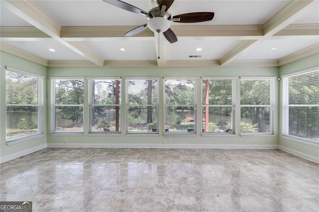 110 Pond View Point Property Photo 28