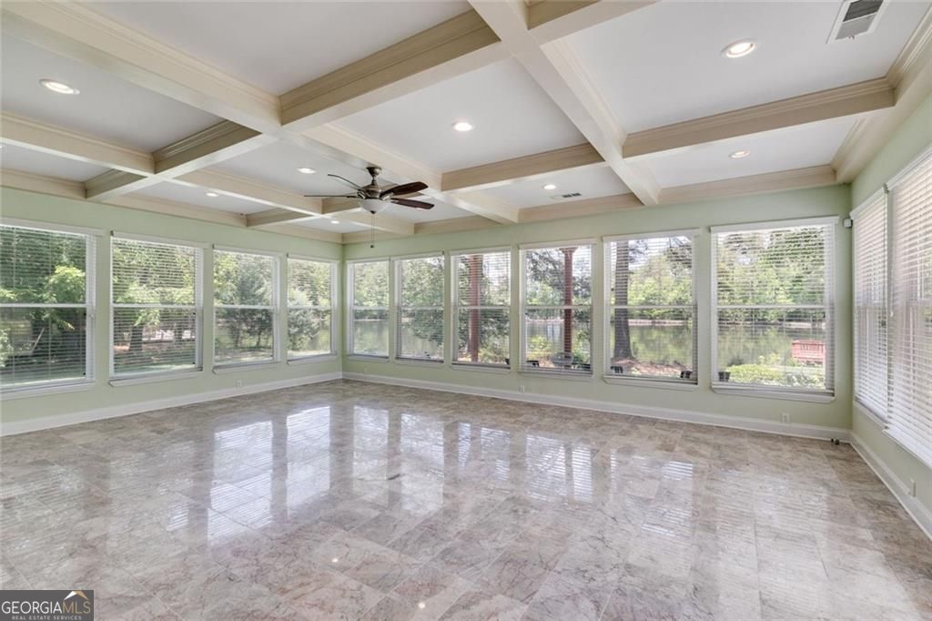 110 Pond View Point Property Photo 29