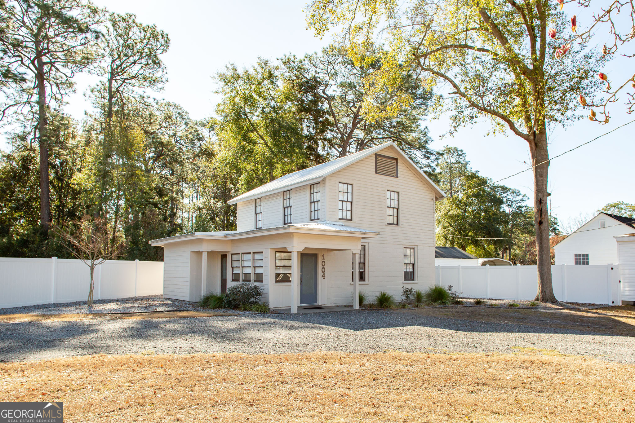 1004 Hill Street Property Photo 1