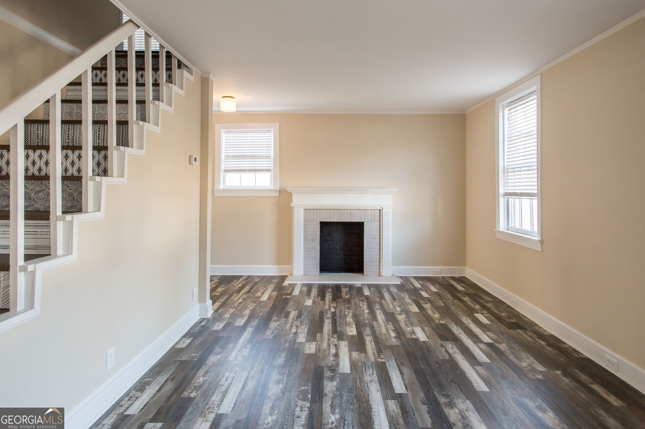 1004 Hill Street Property Photo 6