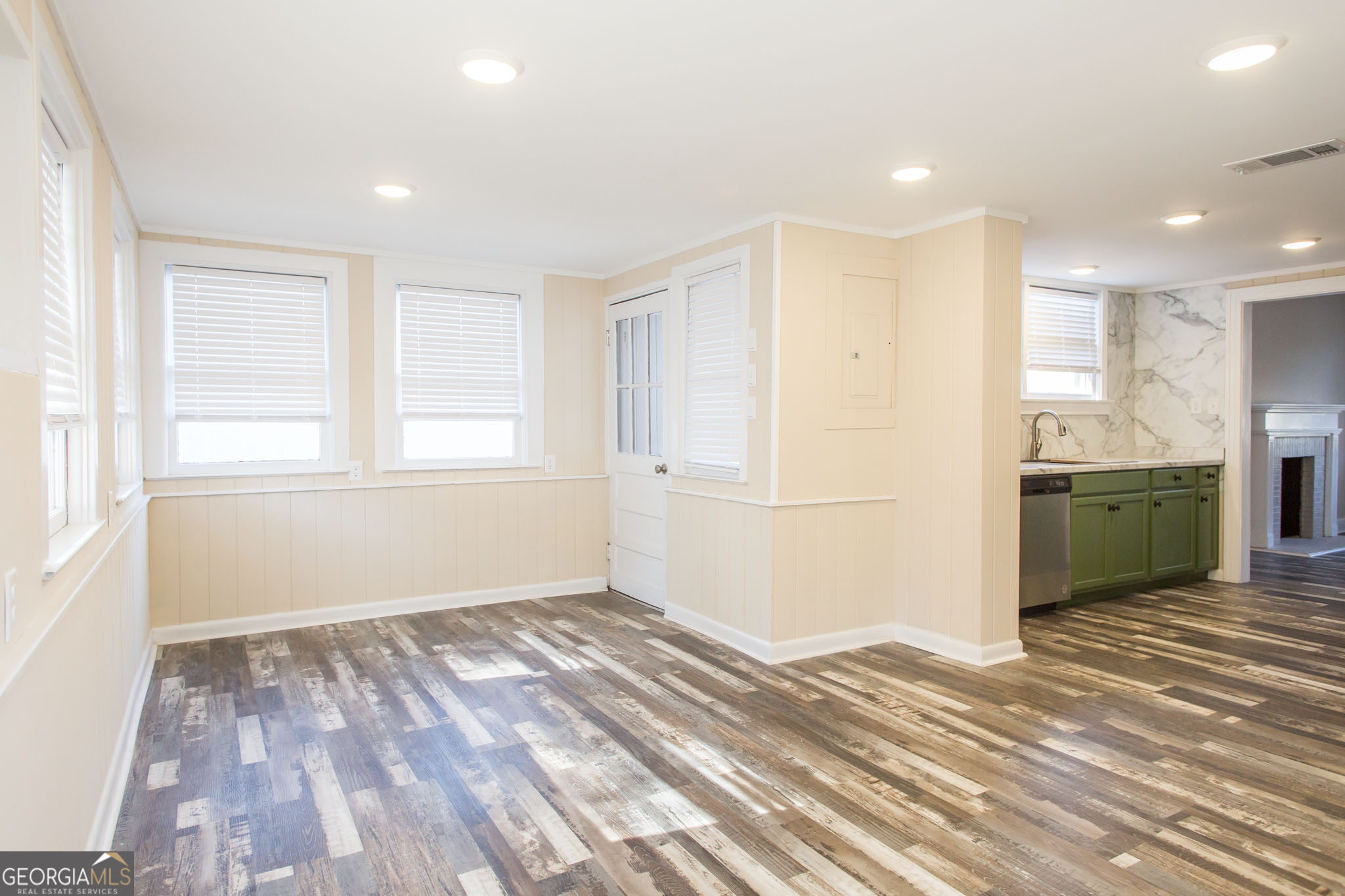 1004 Hill Street Property Photo 13