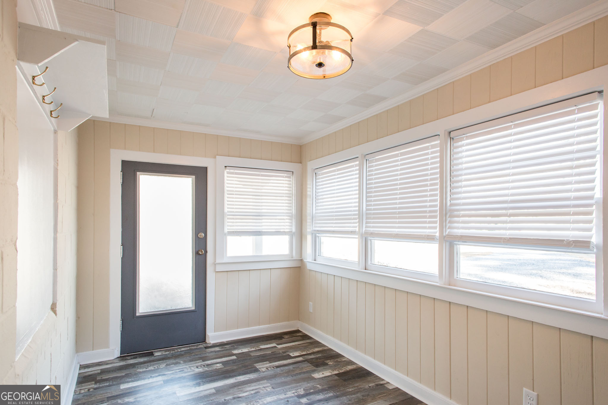 1004 Hill Street Property Photo 15