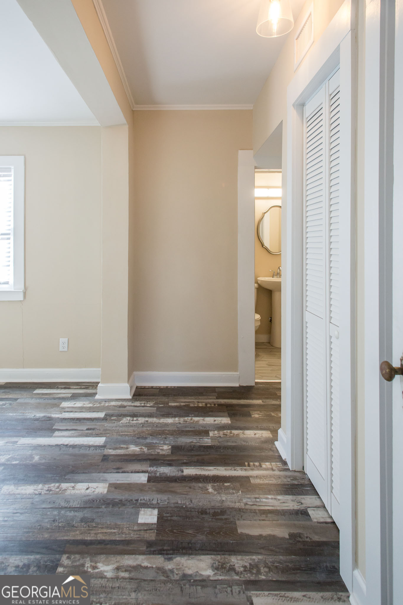 1004 Hill Street Property Photo 18